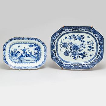 Two blue and white export porcelain serving dishes, Qing dynasty, Qianlong (1736-95).