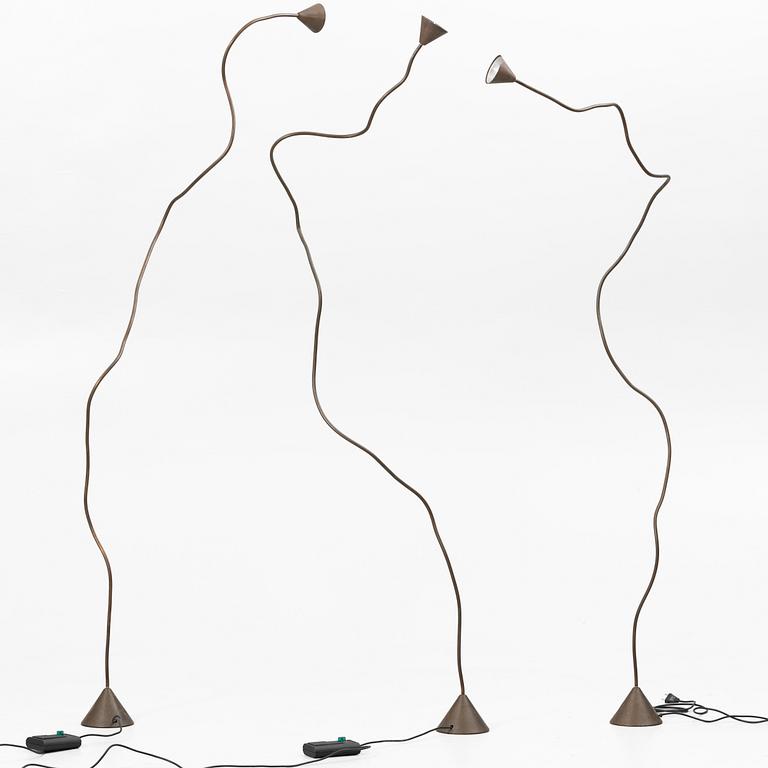 Sergio Calatroni, golvlampor, tre stycken, ''Papiro'', Pallucco, Italien, 1990-tal.