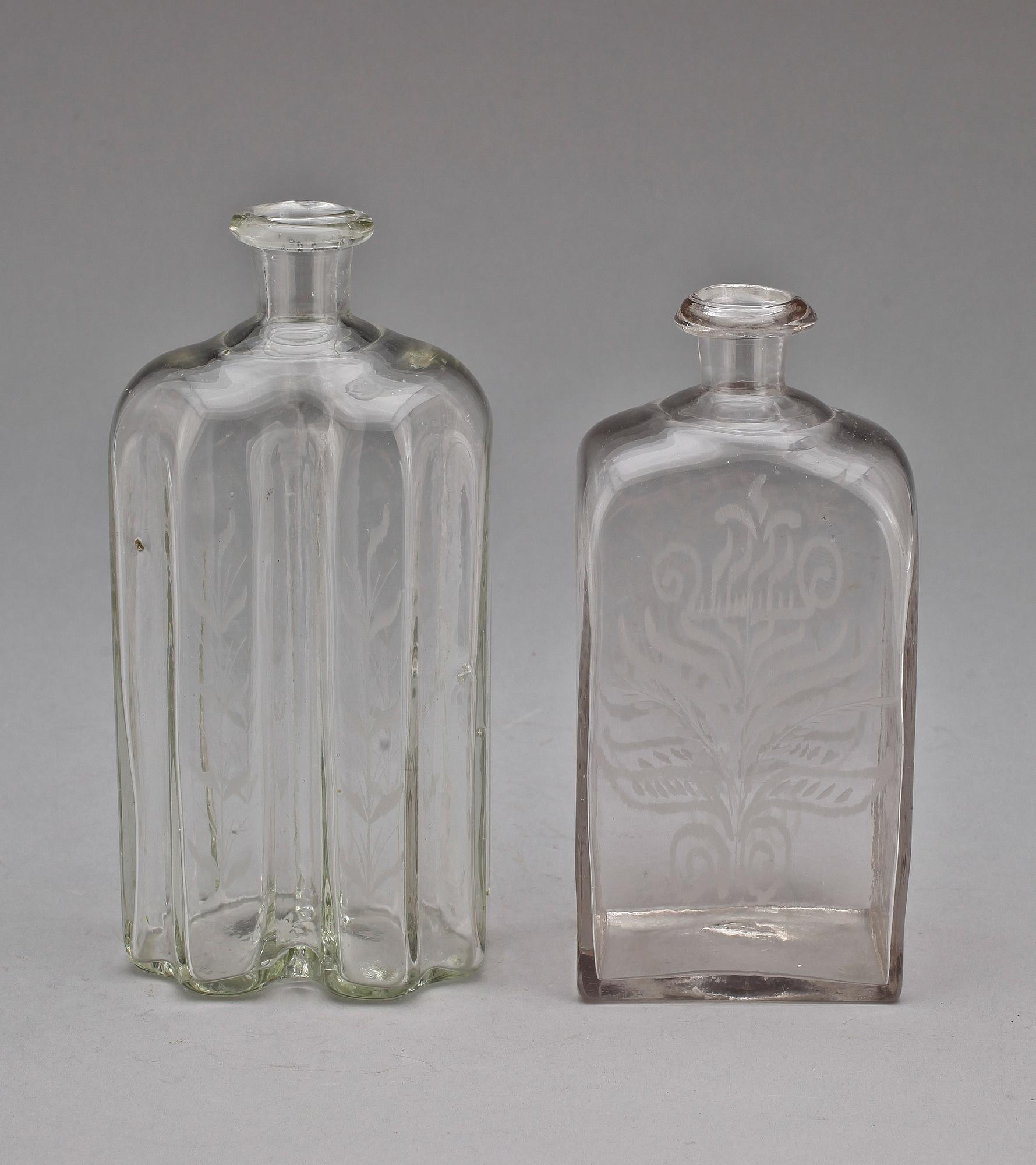 FLASKOR, 2 st, glas, 1800-tal.