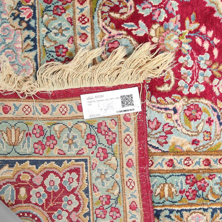 517251. MATTA, Kirman, old, 281 x 188 cm.