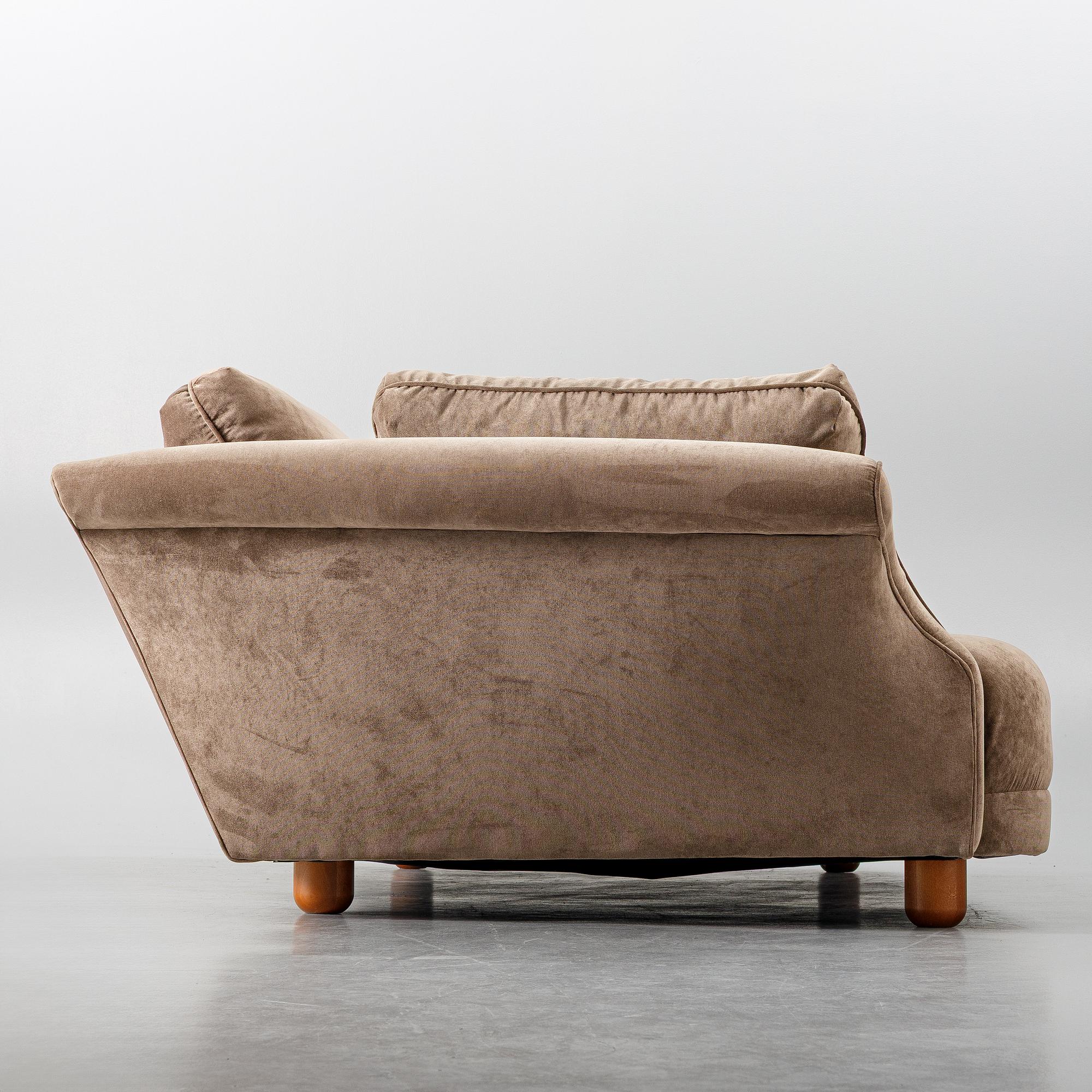 Josef Frank, a 'Liljevalchs sofa', Svenskt Tenn, 2000s.