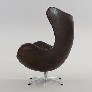 Arne Jacobsen, a black leather 'Egg' chair, Fritz Hansen, Denmark 1963.