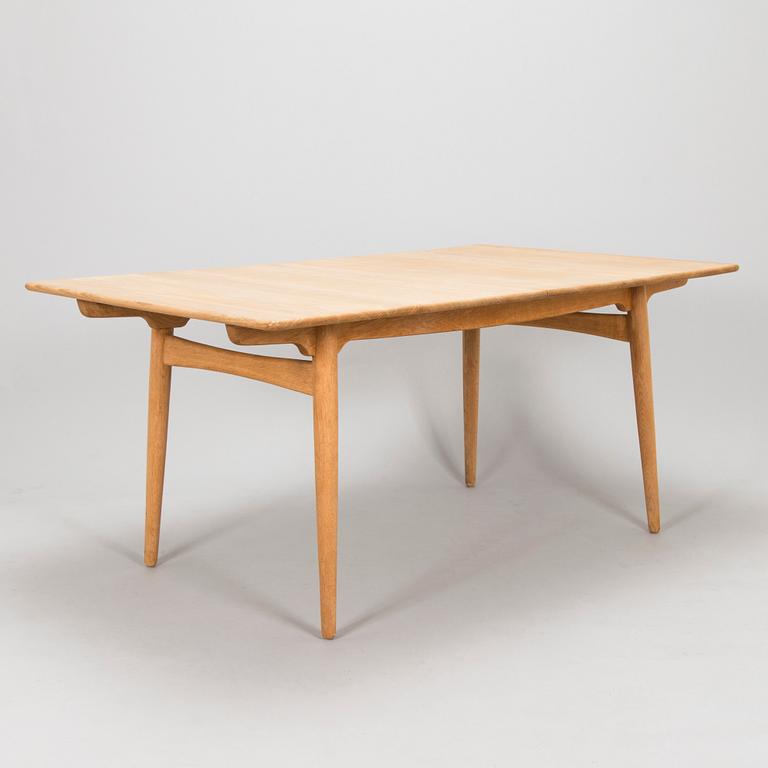 Hans J. Wegner, a mid-20th century 'AT 310' dining table for Andreas Tuck, Denmark.