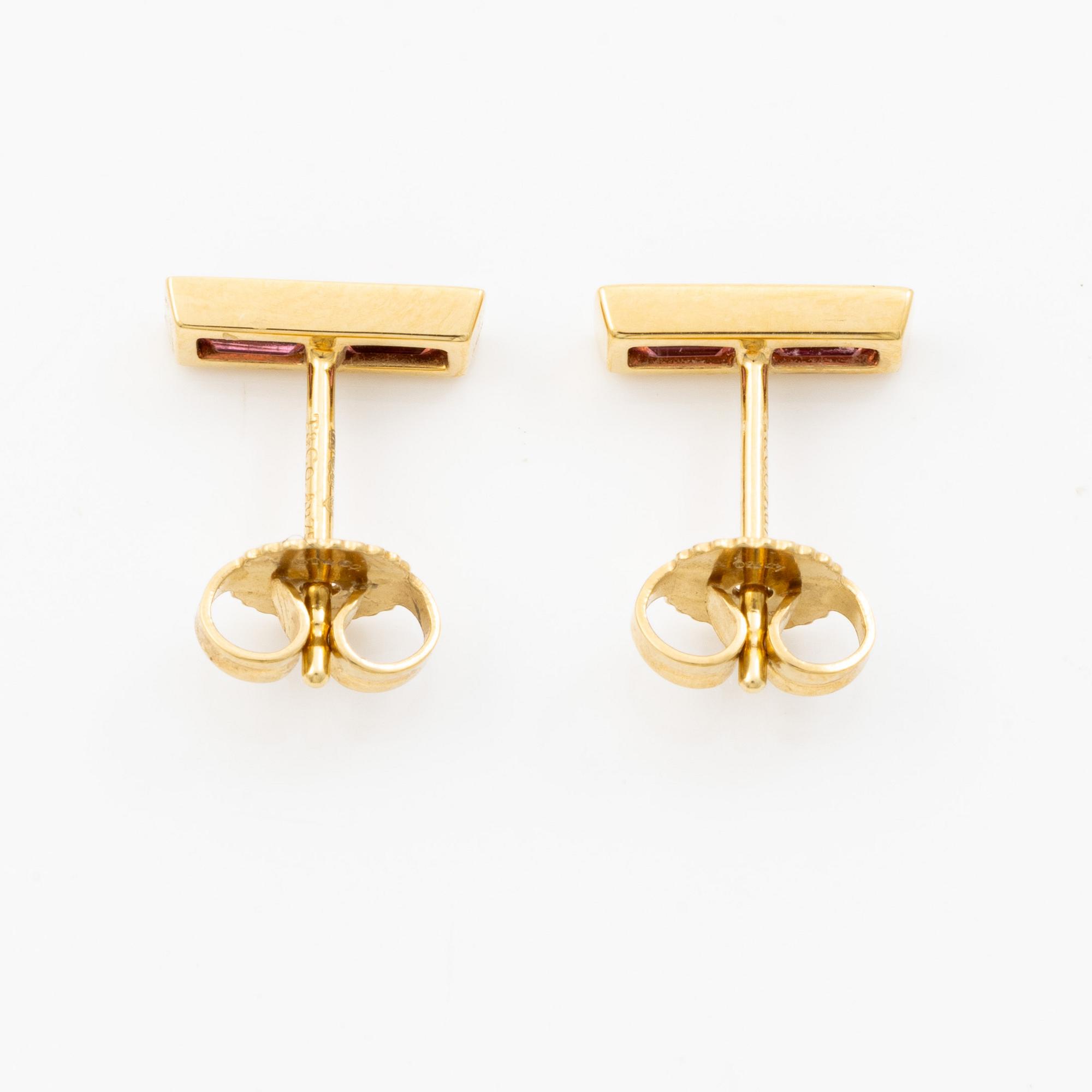 Tiffany & Co a pair of earrings 18K gold with faceted rubellites designed by Paloma Picasso.
