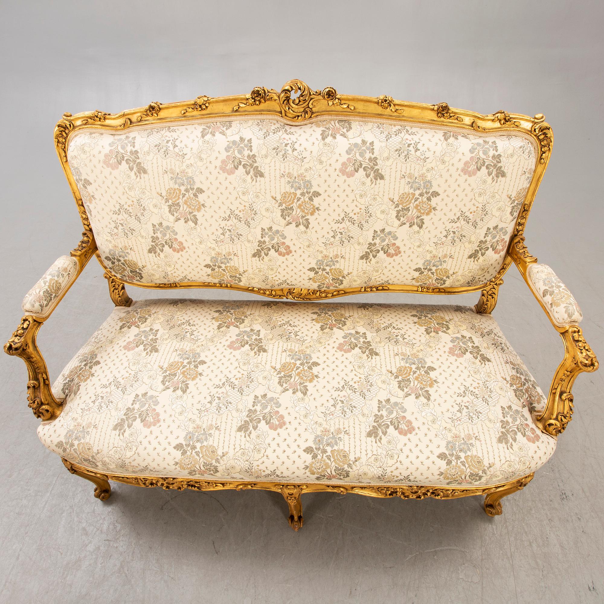 A seven pcs Louis XV style suit first half/mid 1900s.