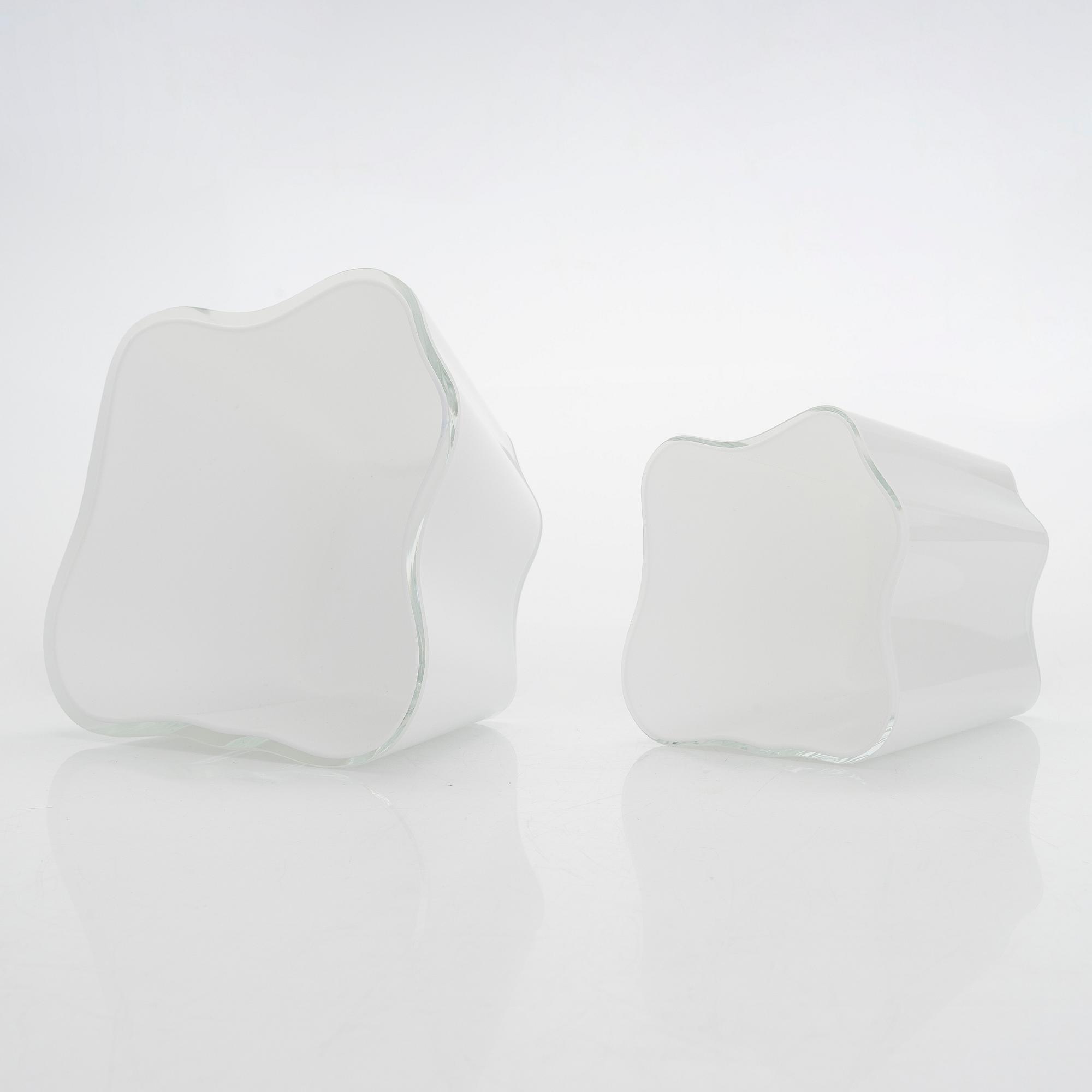 Alvar Aalto, taidelasi, "Aallon kukka", neljä osaa, signeerattu Alvar Aalto 154 / 1983.