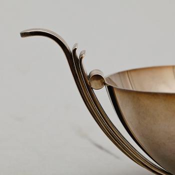 SKÅL, silver, Atelier Borgila Stockholm 1940. Vikt ca 190 gram.