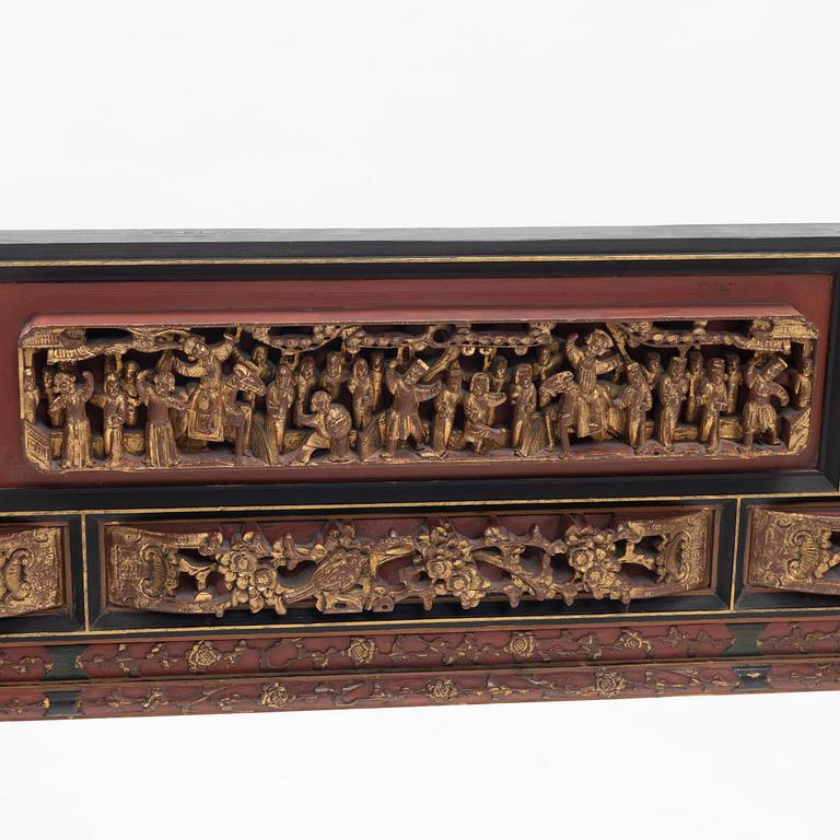 A Chinese gilt and lacquer wooden mirror, 20th century.