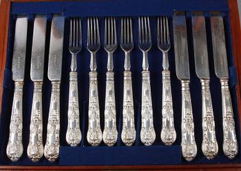 BESTICK MED SCHATULL, 24 delar, nysilver, England, omkring 1900.