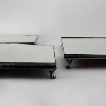 A 20th century silver plated mirror plateau.