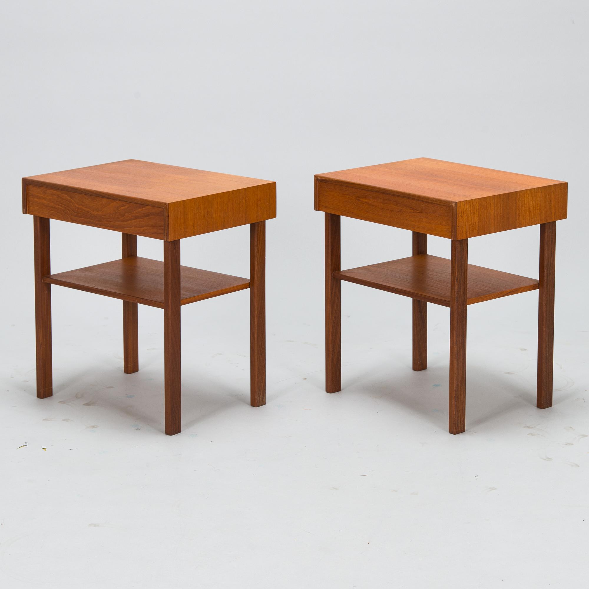 Nattduksbord, ett par, 1960-70 tal.