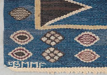 RUG. "Snäckorna". Tapestry weave (gobelängteknik).  214 x 137  cm. Signed AB MMF BN.