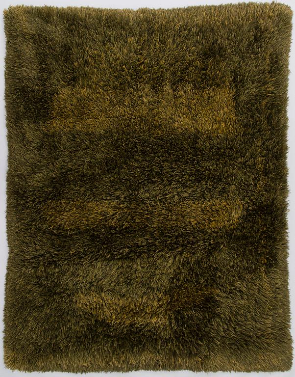 Timo Sarpaneva, An early 1960s Pohjanlahti rug manufactured by Villayhtymä Oy - Uniwool Ltd. Circa 200x160 cm.