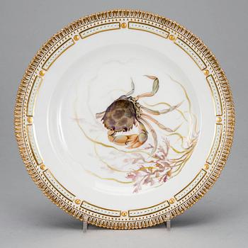 FAT, porslin "Flora Danica", Royal Copenhagen 1962.