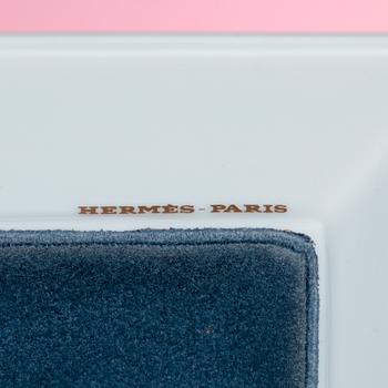 ASKFAT/FAT, Hermès.