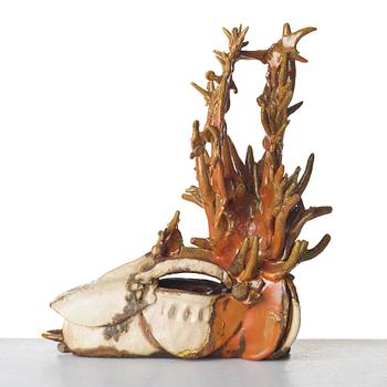 Hertha Hillfon, a ceramic sculpture of a deer's head, 1960.