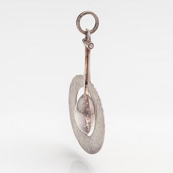 Tapio Wirkkala, A sterling silver "pear" pendant. Kultakeskus, Hämeenlinna 1976.