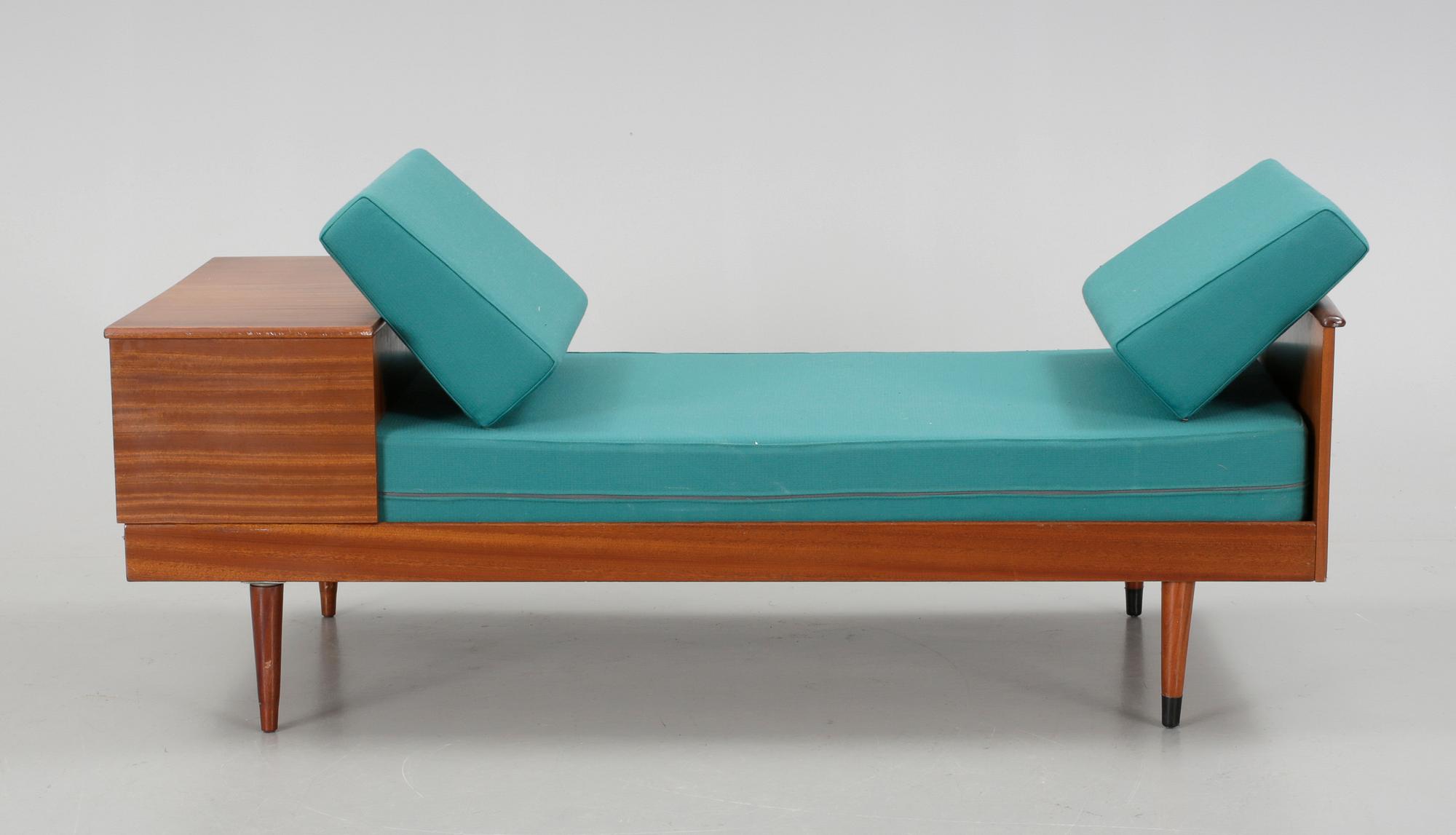 SOFFA, 1900-talets mitt.