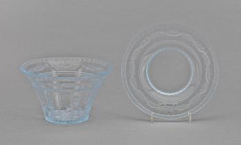 SKÅL med FAT, glas, Edvard Hald, Orrefors, formgiven ca 1930.