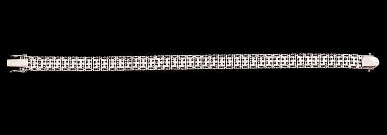 ARMBAND, 14 k guld, diamanter tot ca 3.60 ct.