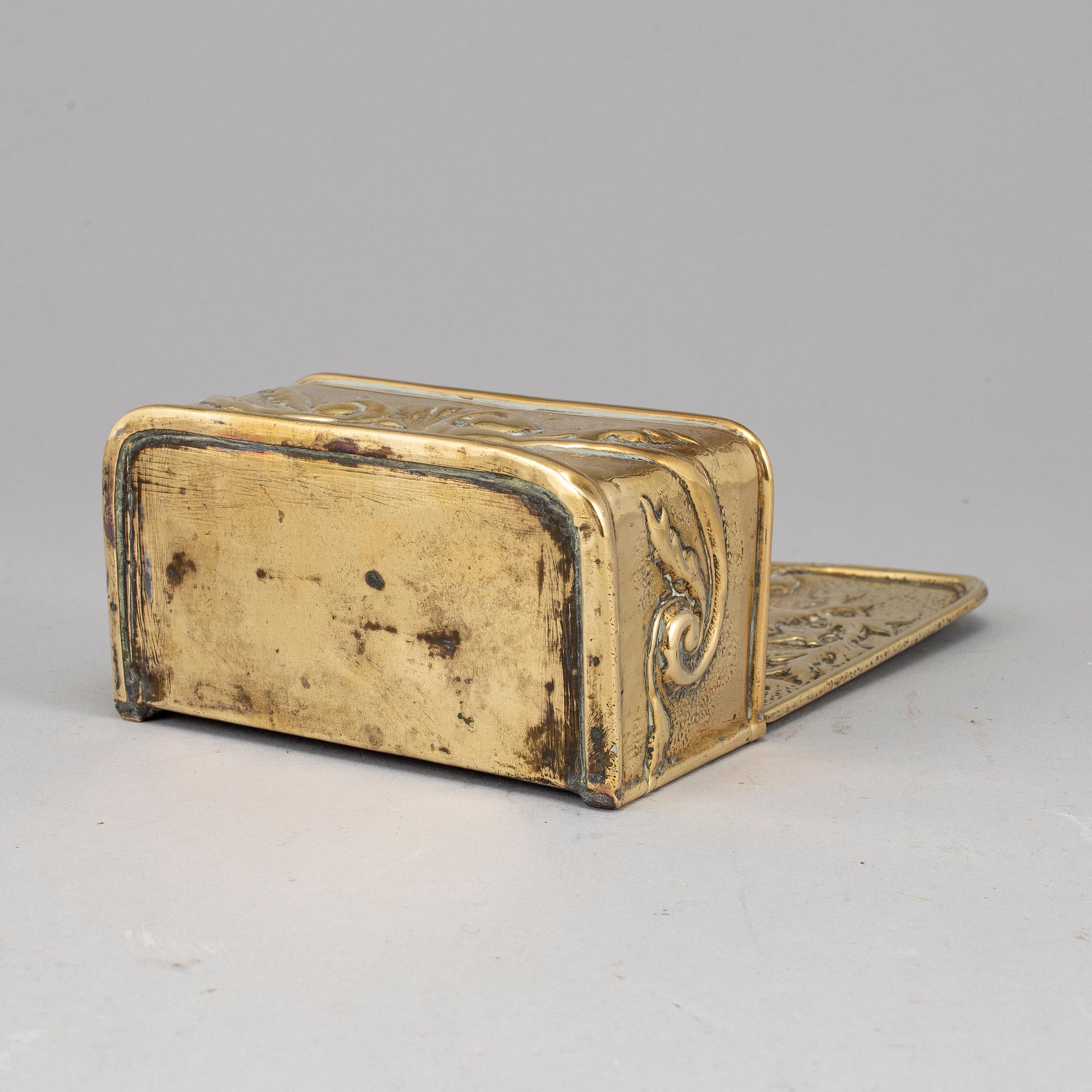 VÄGGHYLLA, mässing, 1800-tal.