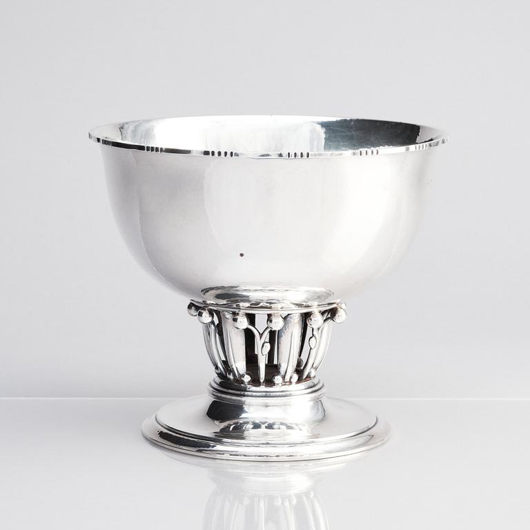 Georg Jensen, skålar på fot, ett par, Köpenhamn 1953, sterling, design nr 19A.