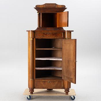 Corner cabinet, Karl Johan, first half of the 19th century.