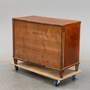 A late Gustavian chest of drawers, around 1800.