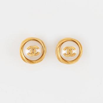 Chanel, earrings, 1996.