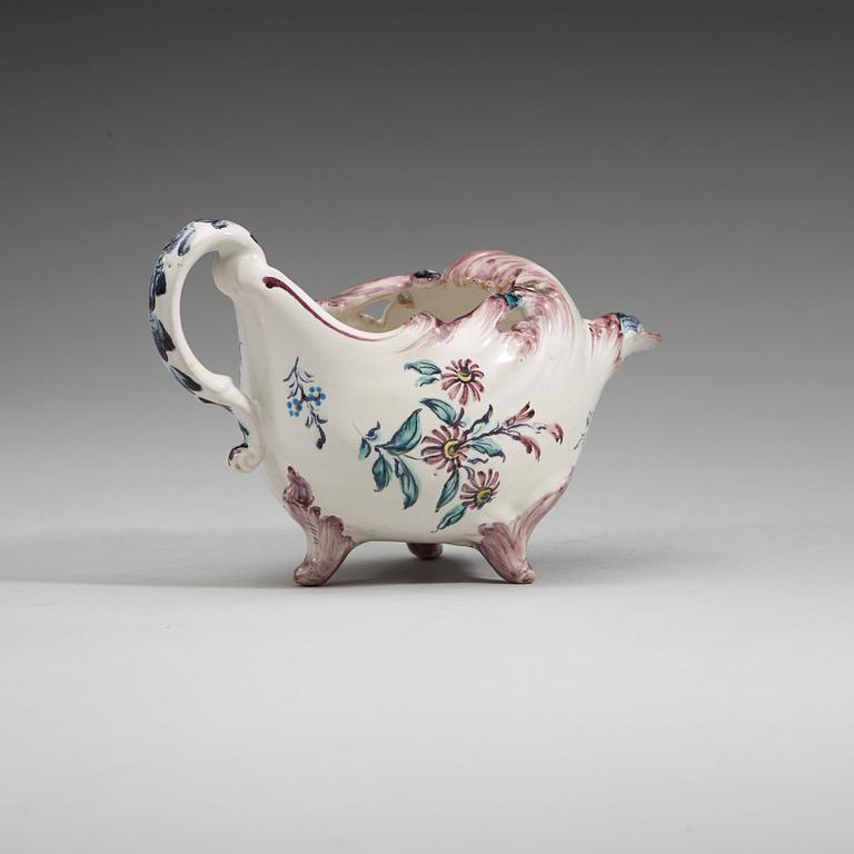 A Swedish faience sauce boat, Rörstrand, 18th Century.