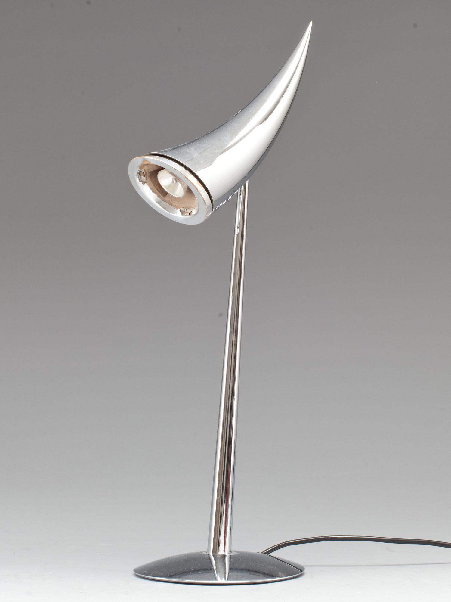 BORDSLAMPA, "Ara", Philippe Starck för Flos, 1900-talets andra hälft.