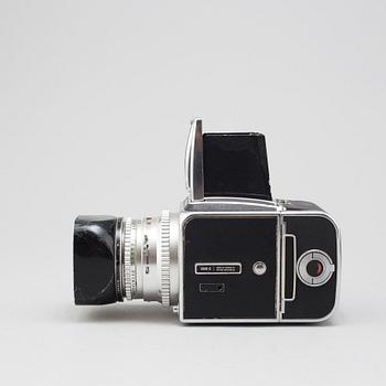 a Hasselblad 500c camera with accessories, made in 1972.