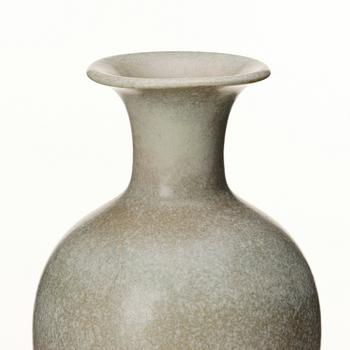 Gunnar Nylund, a stoneware vase, Rörstrand, Sweden 1950-60s, model AKT.