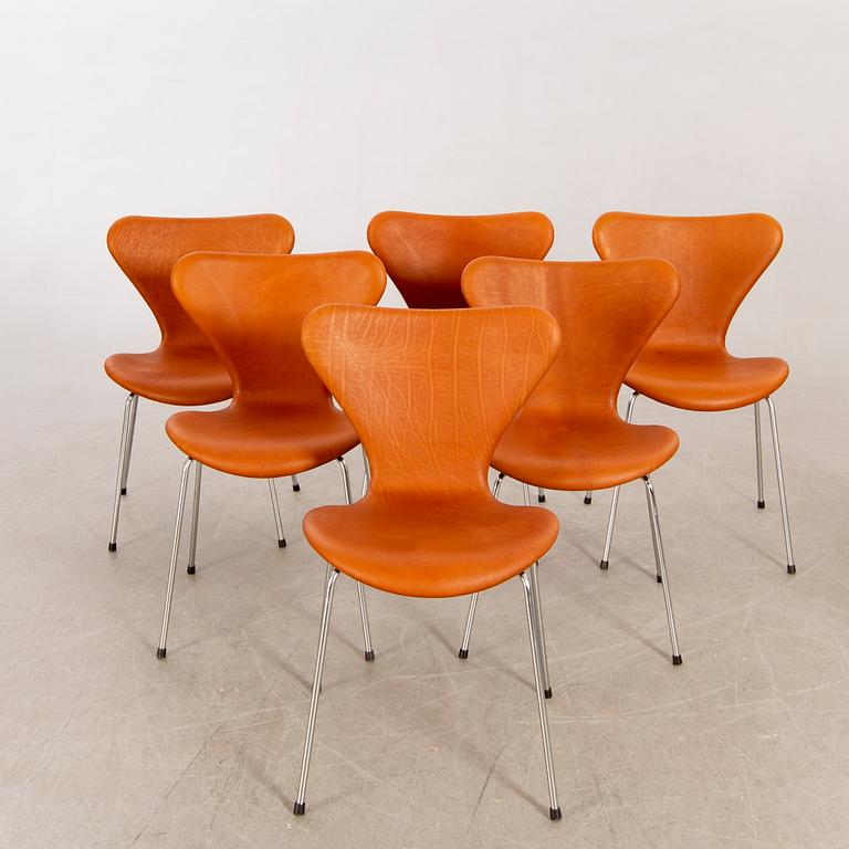 Arne Jacobsen, chairs 6 pieces, "Sjuan" Fritz Hansen. Denmark.