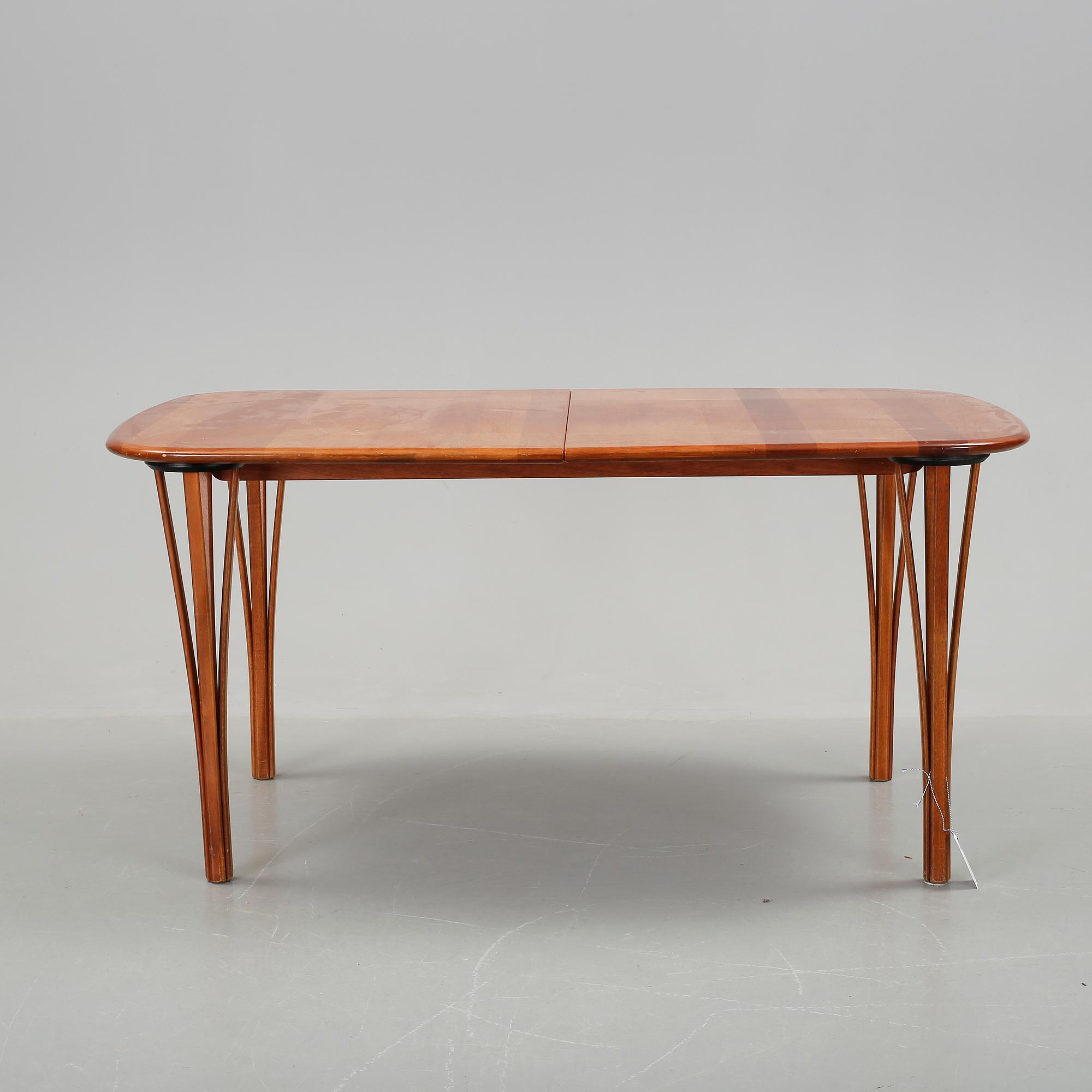 MATBORD, Haslev Möbelsnedkeri, modell nr 902, 1900-talets mitt.