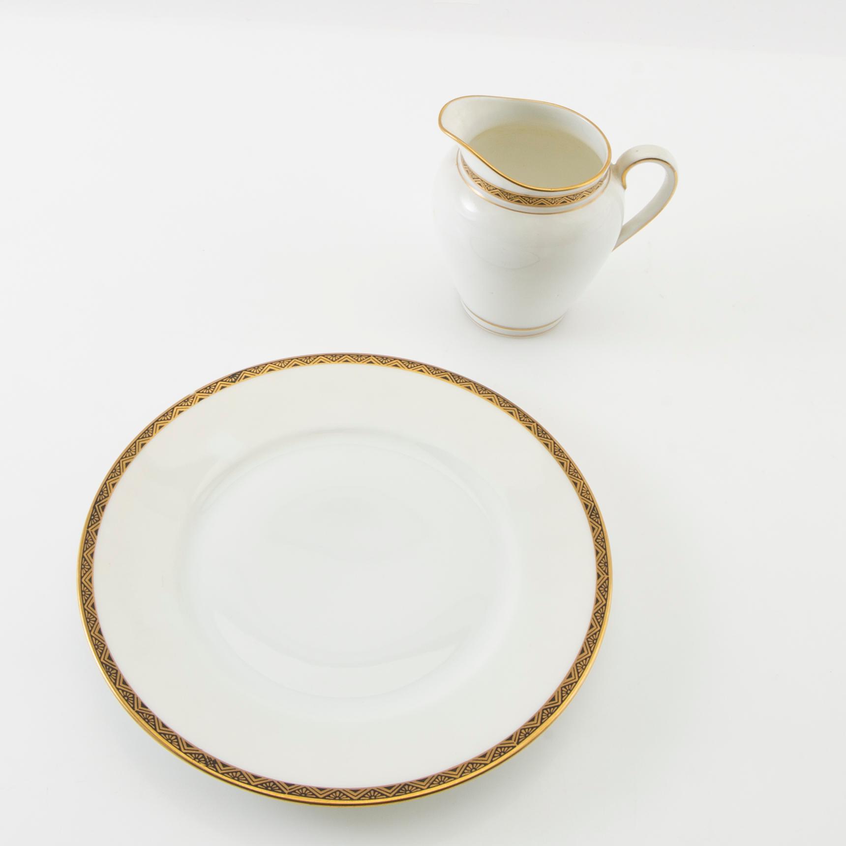 Te och kaffeservis ca 30 dlr Rosenthal/Lidköping "Isolde" 1900-talets första hälft porslin.