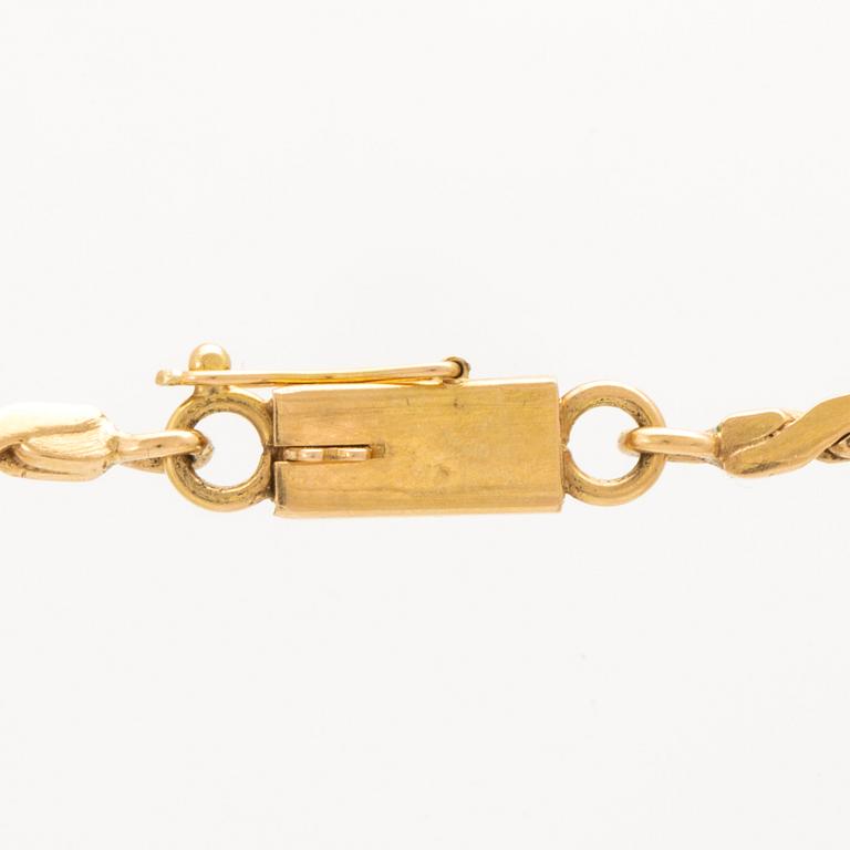 An Italian 18C gold necklace weight 37 grams length 20 cm.