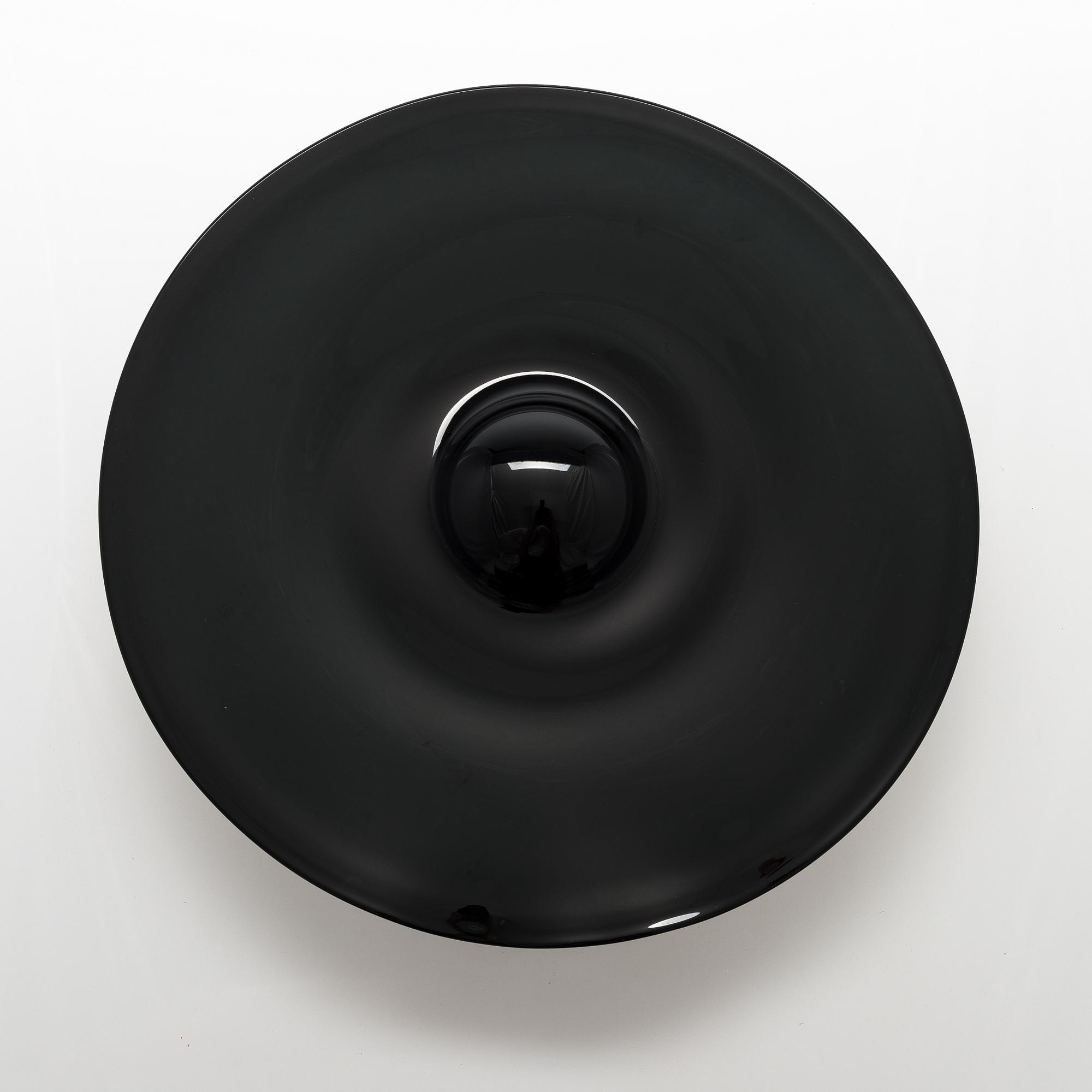 Brita Flander, glasskulptur, "Eclipse forever", signerad B.F/U.S. Notsjö Nuutajärvi 1990.