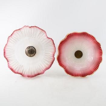 Two essay bowls around 1900, silver plate and glass.