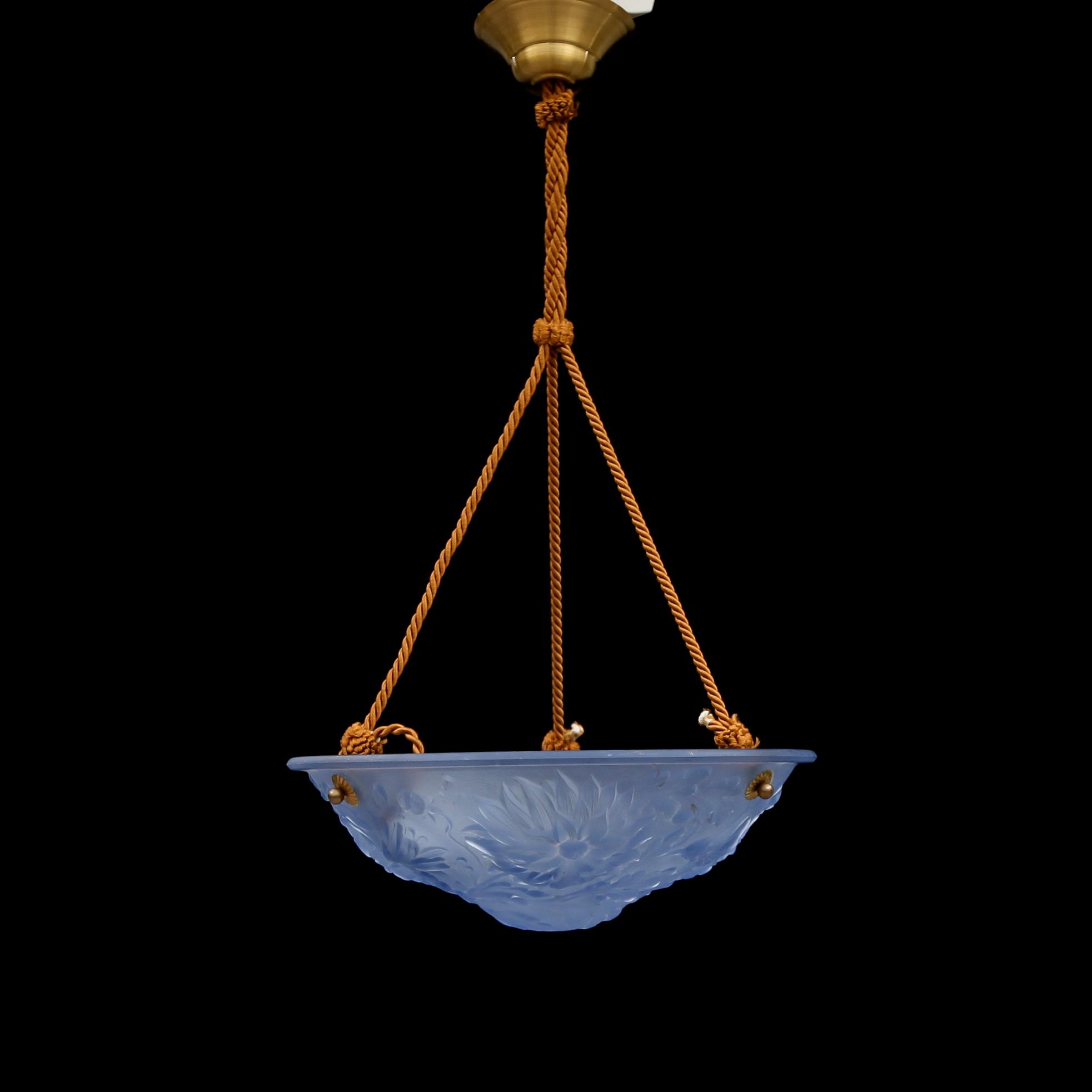 TAKAMPEL, glas, 1900-talets andra hälft. Höjd ca 60 cm.