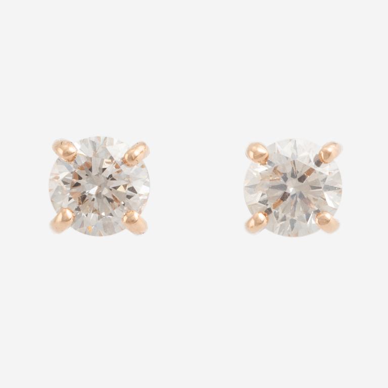 Brilliant cut diamond stud earrings, total ca 0,38 ct.