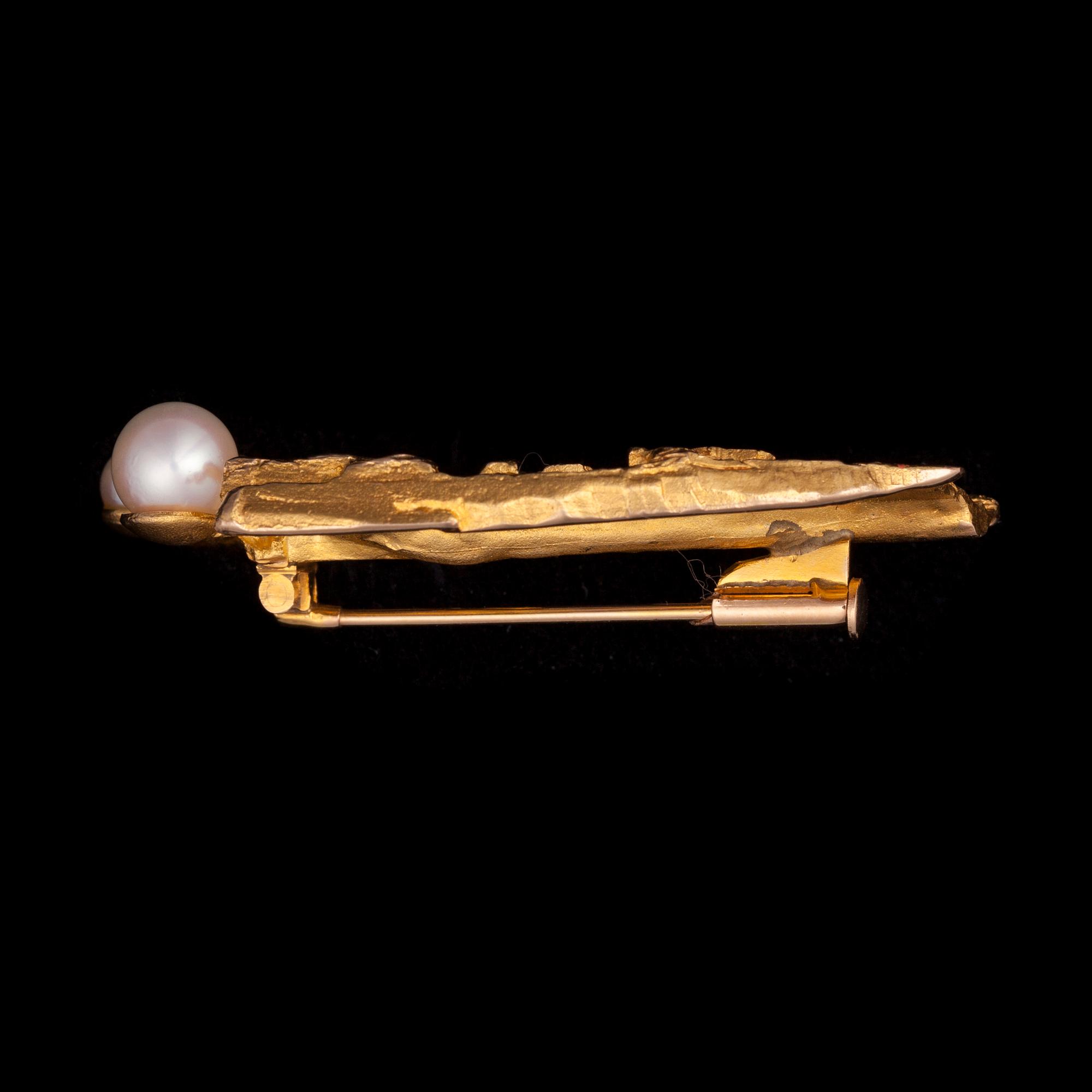 BROSCH, "Argos fören" 14K guld, 3 pärlor, Björn Weckström Lapponia 1972. Vikt 10 g. 1972.