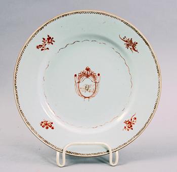 TALLRIK, porslin. Kina, 1700-talets mitt.