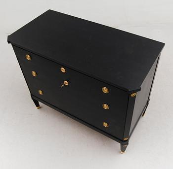 BYRÅ, gustaviansk stil, 1900-talets mitt.