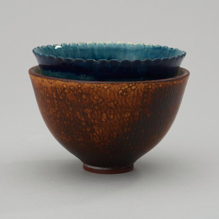A Wilhelm Kåge 'Farsta' stoneware bowl, Gustavsberg Studio 1952.