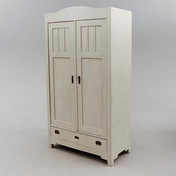 KLÄDSKÅP, 1900-talets början.