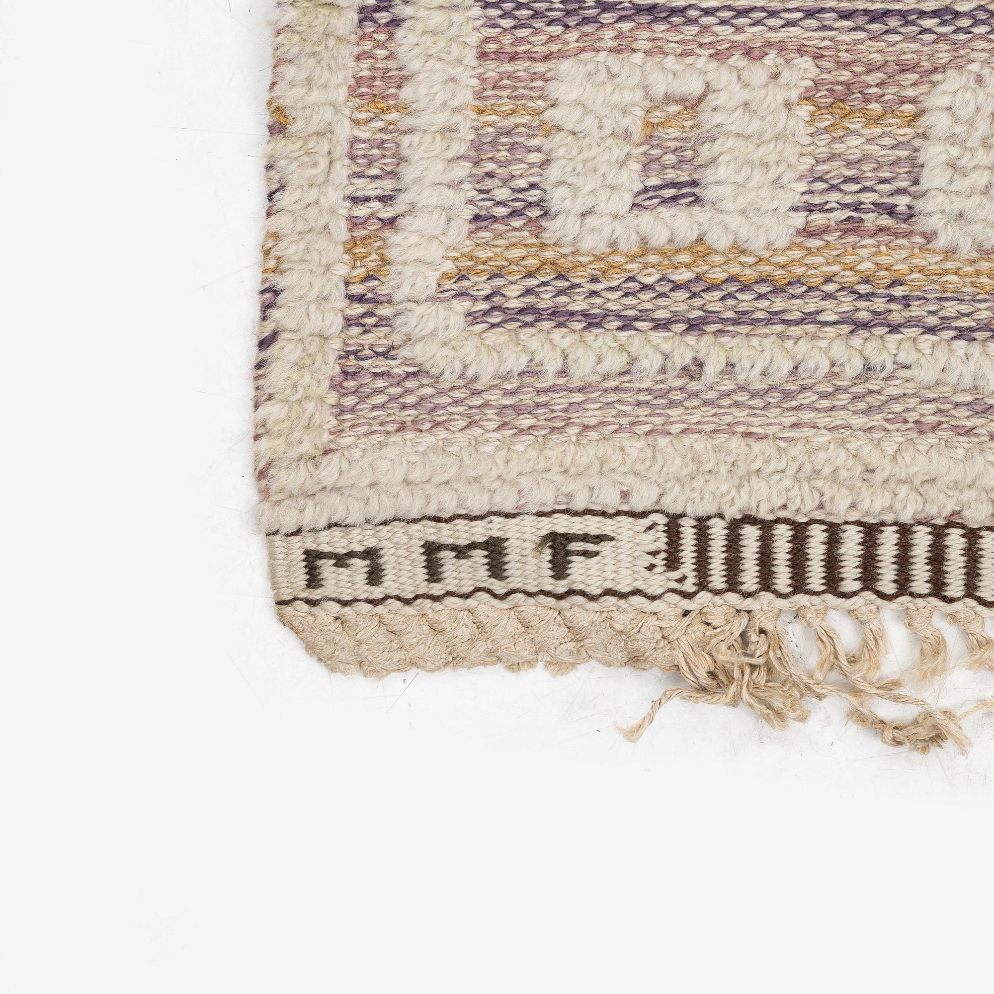 Märta Måås-Fjetterström, matta, 'Vita spetsporten' (variant), knotted pile in relief, c. 303 x 210 cm, signerad MMF.