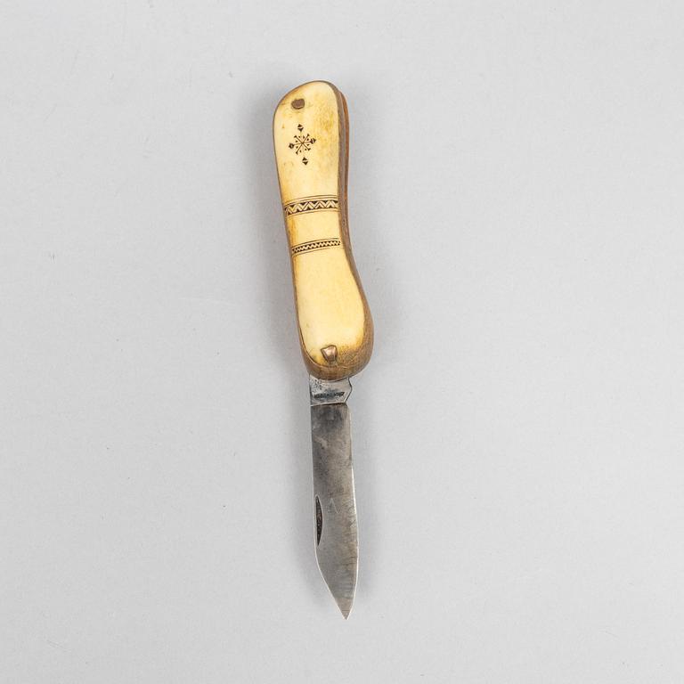 Lars Pirak, a signed folding knife.