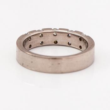 Ring, 18K vitguld, diamanter ca 0.30 ct enligt gravyr. A Tillander, Helsingfors 2008.