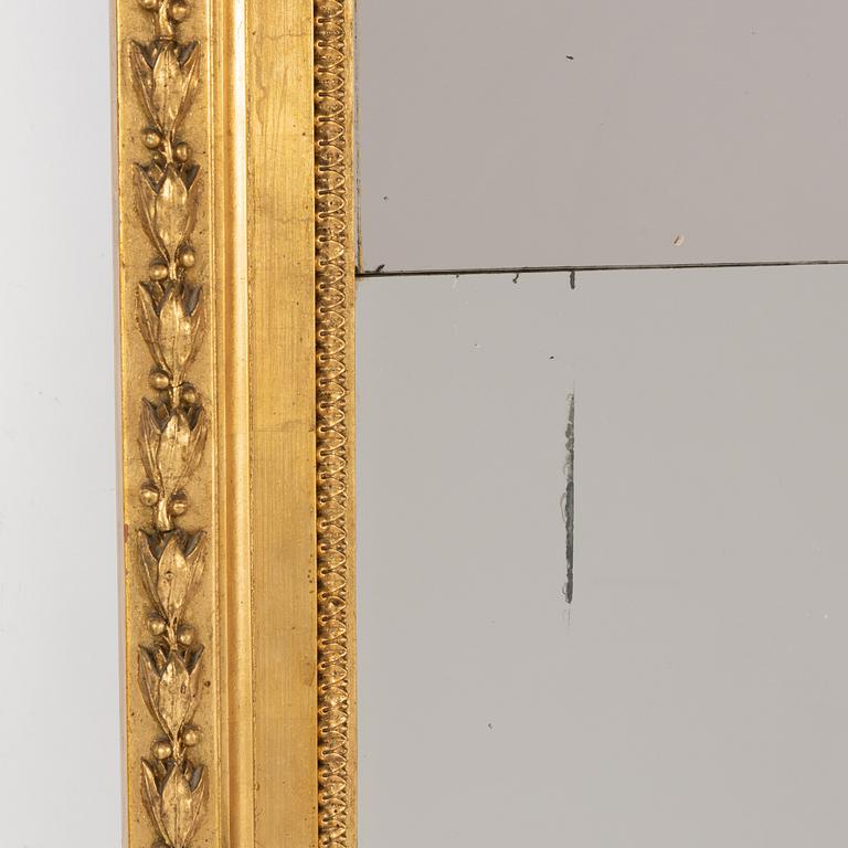 Spegel, tillskriven Jonas Frisk (spegelfabrikör i Stockholm 1805-24). Empire.